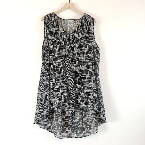 Avenue Sleeveless SIZE 18/20 Black White SemiSheer Ruffle Flowy Animal Print Top - Picture 1 of 7